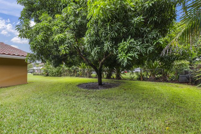 992 NW 83RD Drive, Coral Springs, FL 33071