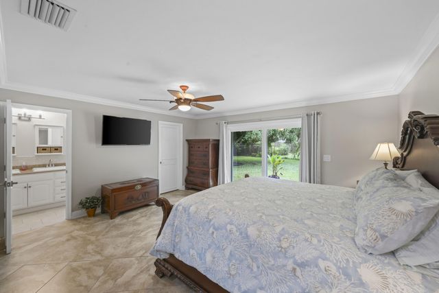 992 NW 83RD Drive, Coral Springs, FL 33071