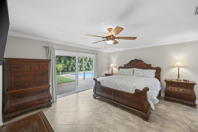 992 NW 83RD Drive, Coral Springs, FL 33071