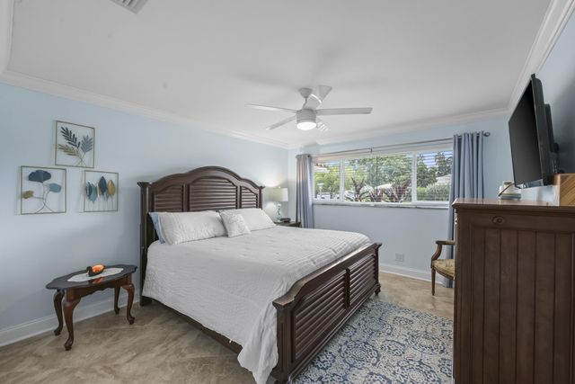 992 NW 83RD Drive, Coral Springs, FL 33071