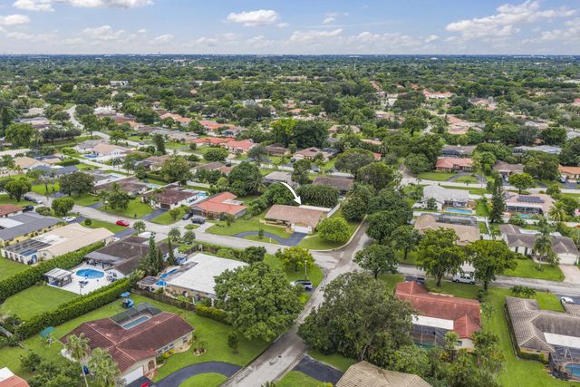 992 NW 83RD Drive, Coral Springs, FL 33071