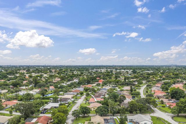 992 NW 83RD Drive, Coral Springs, FL 33071