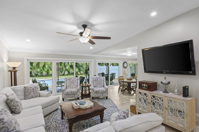 992 NW 83RD Drive, Coral Springs, FL 33071