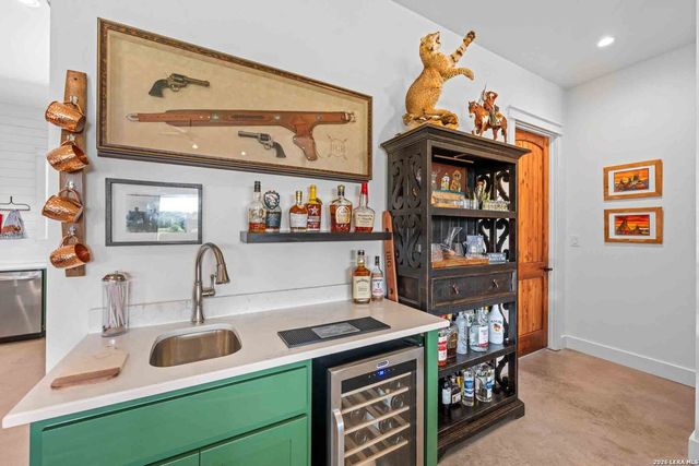 147 Gray Wolf, Blanco, TX 78606