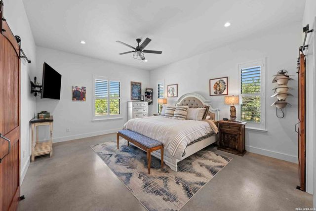 147 Gray Wolf, Blanco, TX 78606