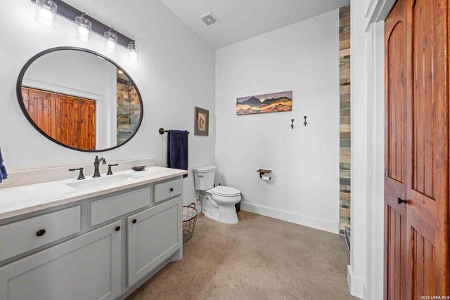 147 Gray Wolf, Blanco, TX 78606