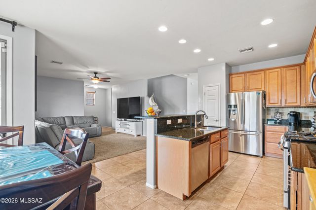 7069 W Fall Haven Way, Tucson, AZ 85757