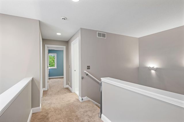 517 River Street Street, Minneapolis, MN 55401