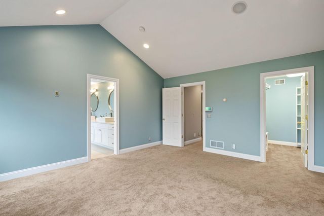 517 River Street Street, Minneapolis, MN 55401