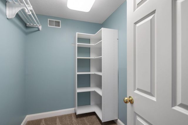 517 River Street Street, Minneapolis, MN 55401