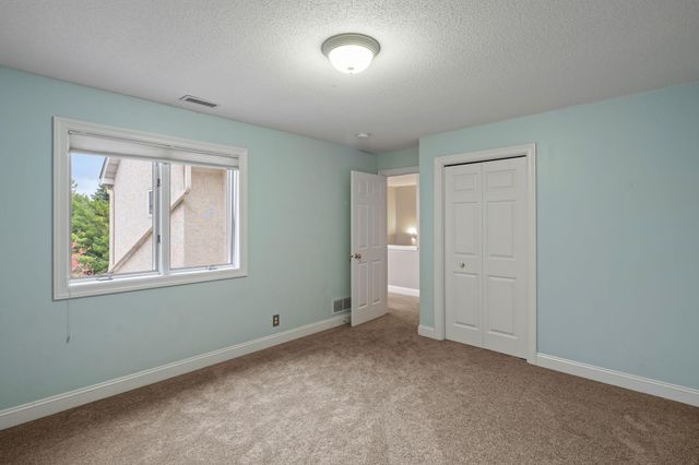 517 River Street Street, Minneapolis, MN 55401