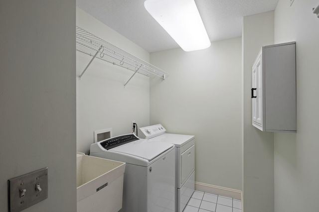 517 River Street Street, Minneapolis, MN 55401