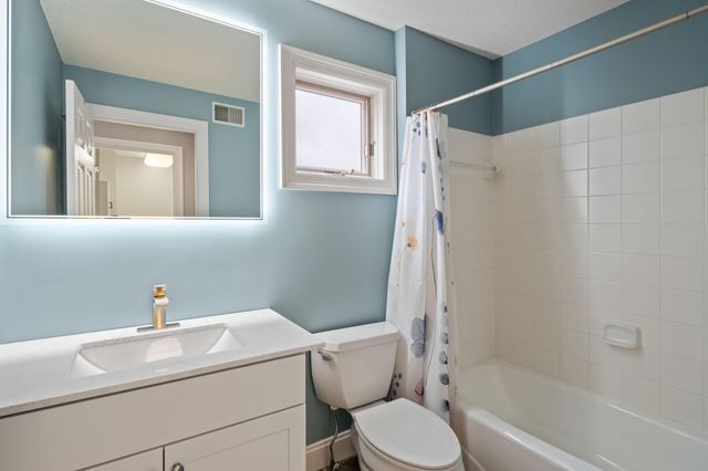 517 River Street Street, Minneapolis, MN 55401