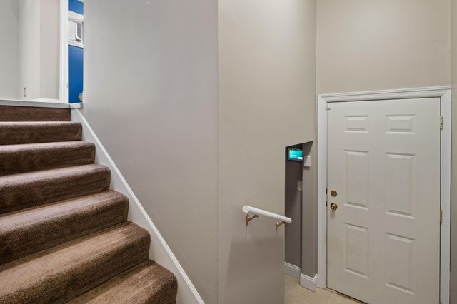 517 River Street Street, Minneapolis, MN 55401