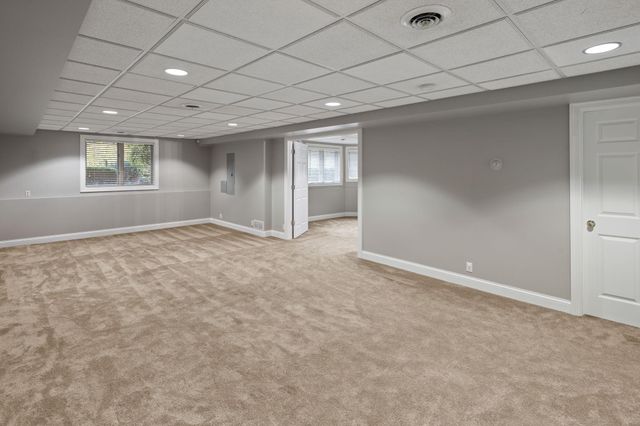 517 River Street Street, Minneapolis, MN 55401