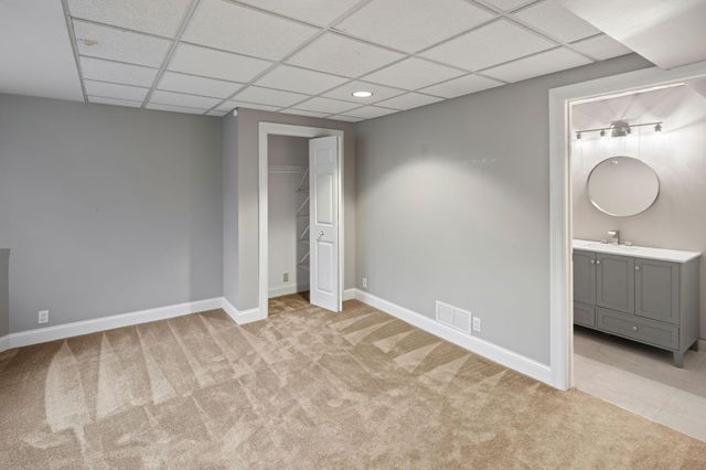 517 River Street Street, Minneapolis, MN 55401