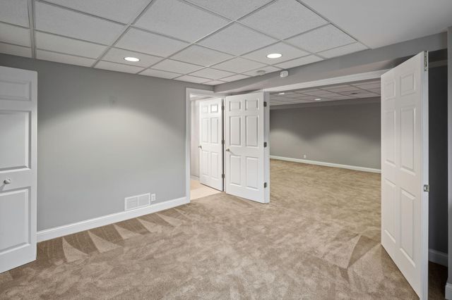 517 River Street Street, Minneapolis, MN 55401