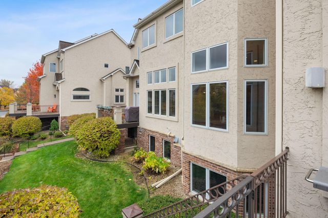 517 River Street Street, Minneapolis, MN 55401