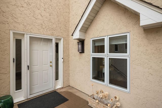 517 River Street Street, Minneapolis, MN 55401