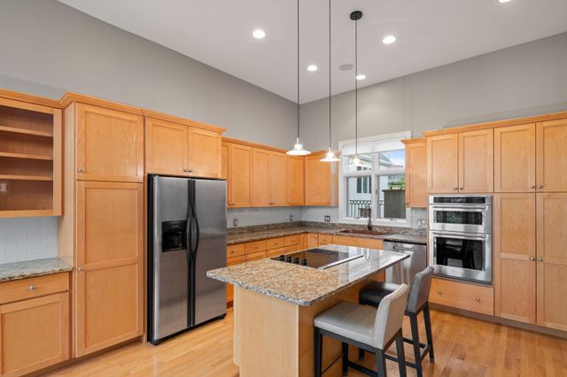 517 River Street Street, Minneapolis, MN 55401