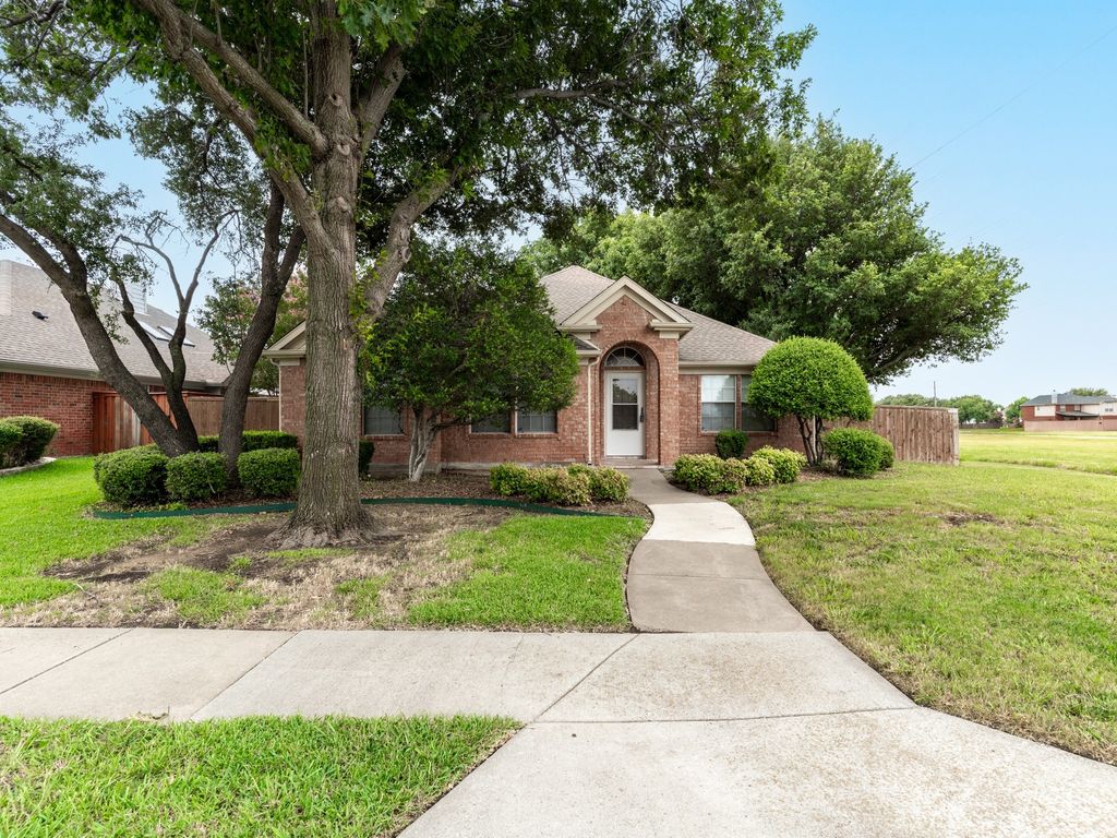 4252 Winding Brook Drive, Plano, TX 75093