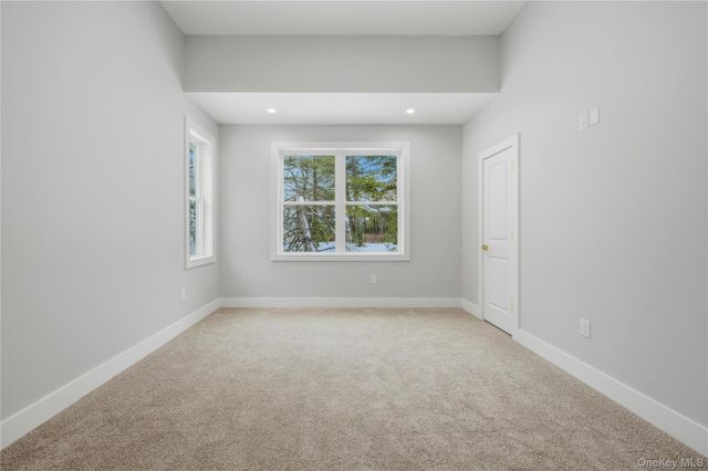 15 Manchester Road, Rock Hill, NY 12775