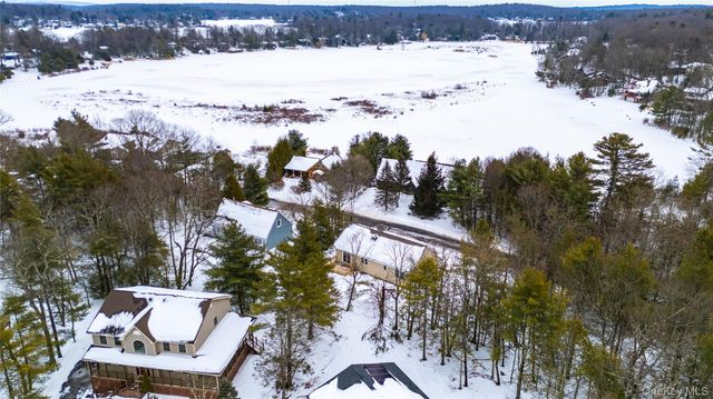 15 Manchester Road, Rock Hill, NY 12775