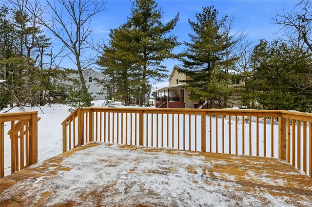 15 Manchester Road, Rock Hill, NY 12775