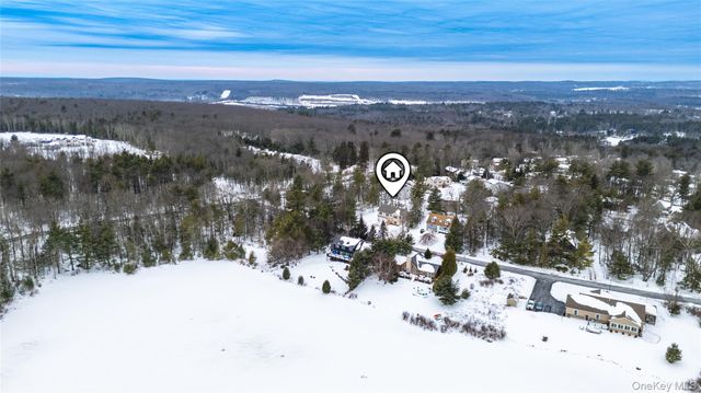 15 Manchester Road, Rock Hill, NY 12775