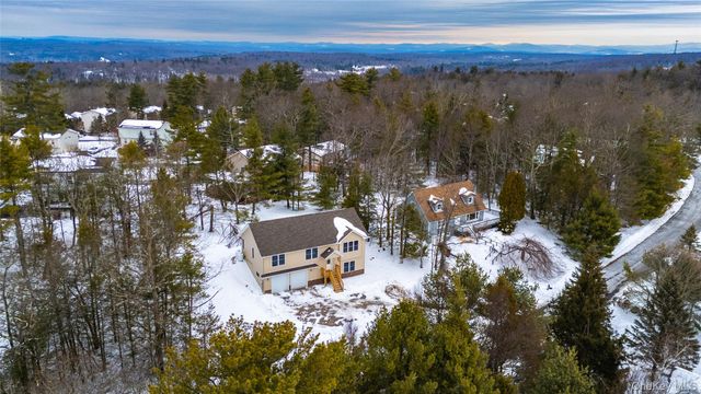 15 Manchester Road, Rock Hill, NY 12775