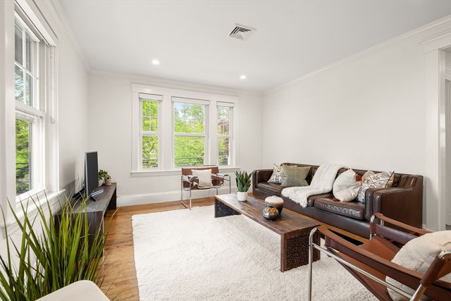 45 Hillside 2, Arlington, MA 02476