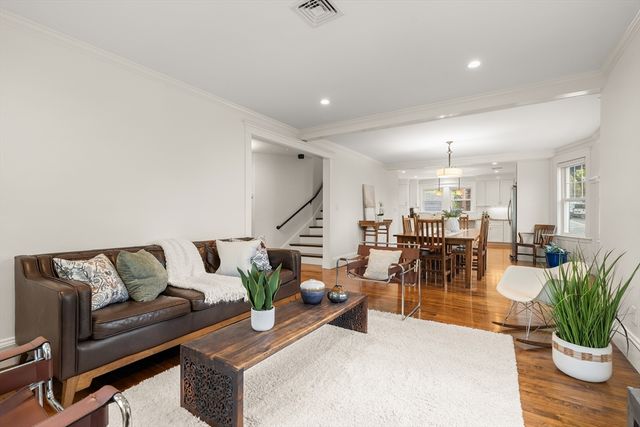 45 Hillside 2, Arlington, MA 02476