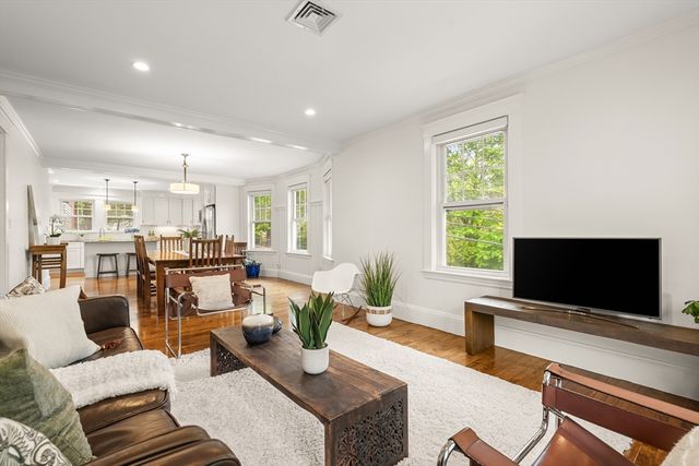 45 Hillside 2, Arlington, MA 02476