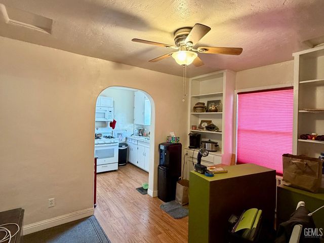 1304 Shasta Street, Bakersfield, CA 93308