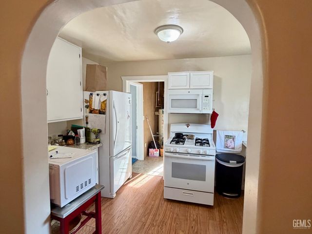 1304 Shasta Street, Bakersfield, CA 93308