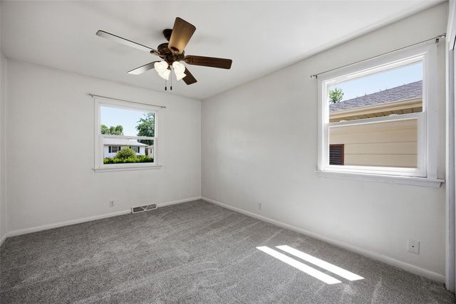 1621 47th st NE, Cedar Rapids, IA 52402
