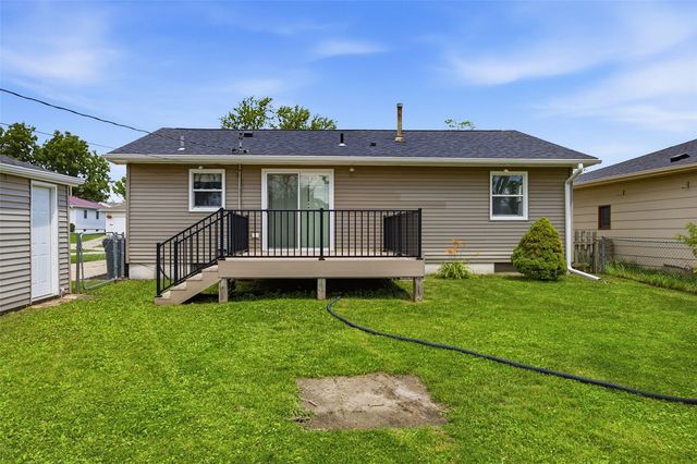 1621 47th st NE, Cedar Rapids, IA 52402