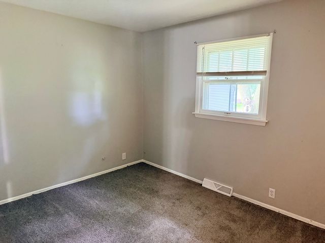 3324 Eastern Avenue, Davenport, IA 52807