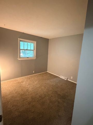 3324 Eastern Avenue, Davenport, IA 52807