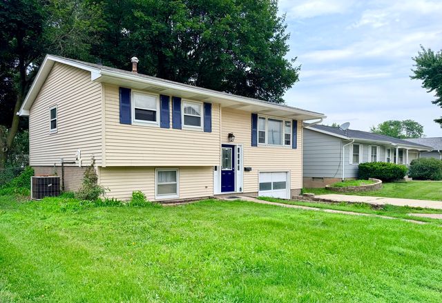 3324 Eastern Avenue, Davenport, IA 52807