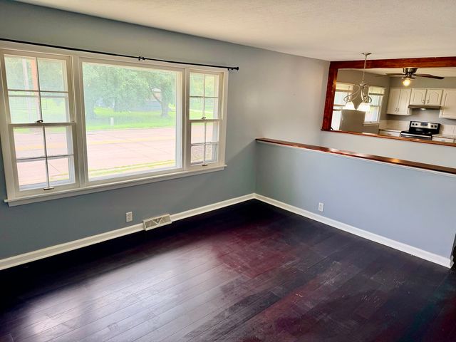 3324 Eastern Avenue, Davenport, IA 52807