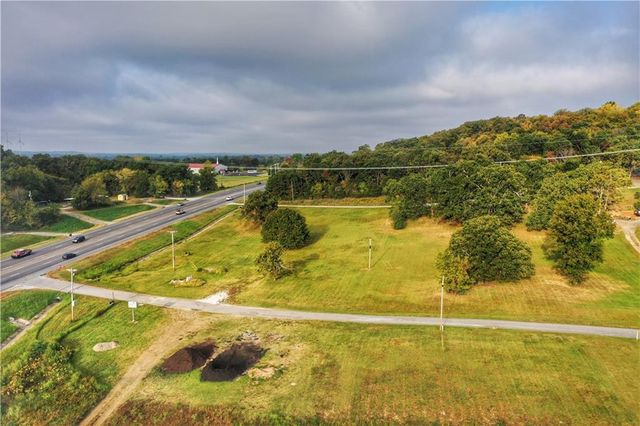 2497 E Aarons Drive, Springdale, AR 72764