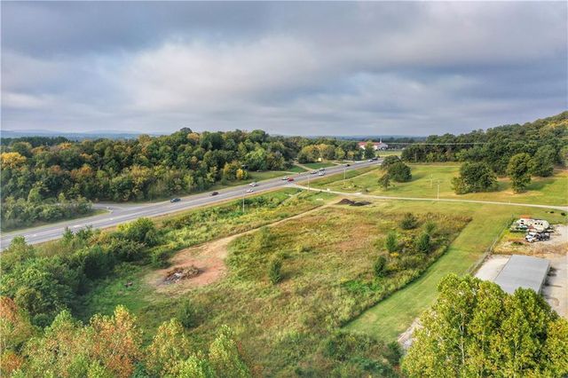 2497 E Aarons Drive, Springdale, AR 72764