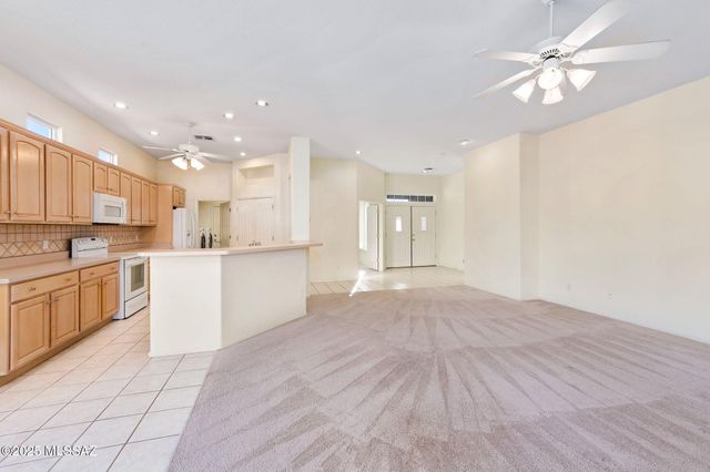 13122 N Rivercane Loop, Marana, AZ 85658