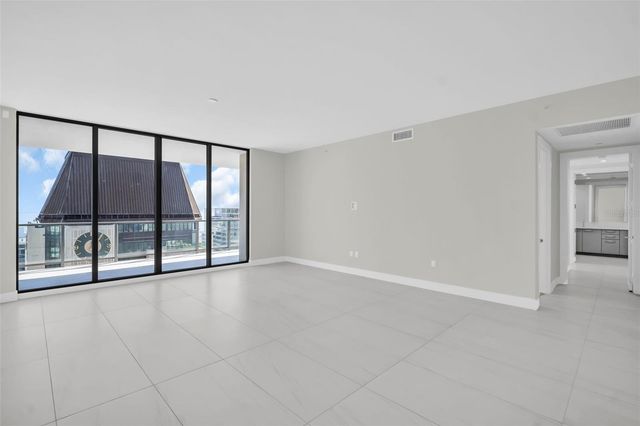 275 1ST AVENUE S 3304, St Petersburg, FL 33701