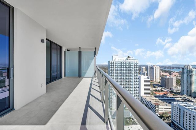 275 1ST AVENUE S 3304, St Petersburg, FL 33701