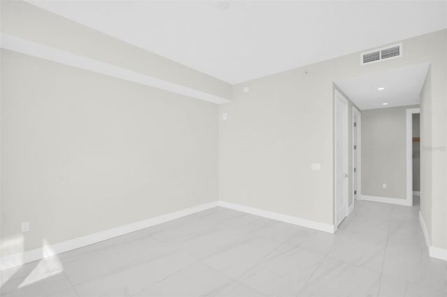 275 1ST AVENUE S 3304, St Petersburg, FL 33701