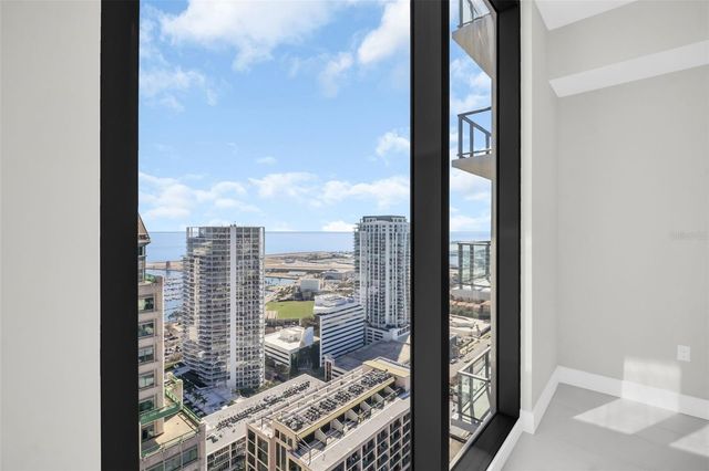 275 1ST AVENUE S 3304, St Petersburg, FL 33701
