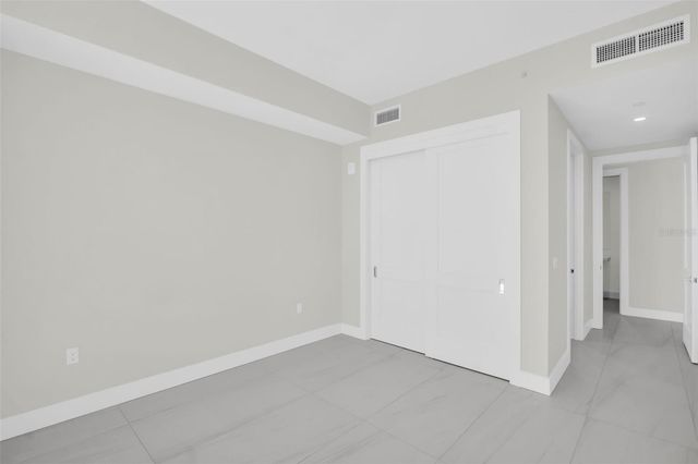 275 1ST AVENUE S 3304, St Petersburg, FL 33701