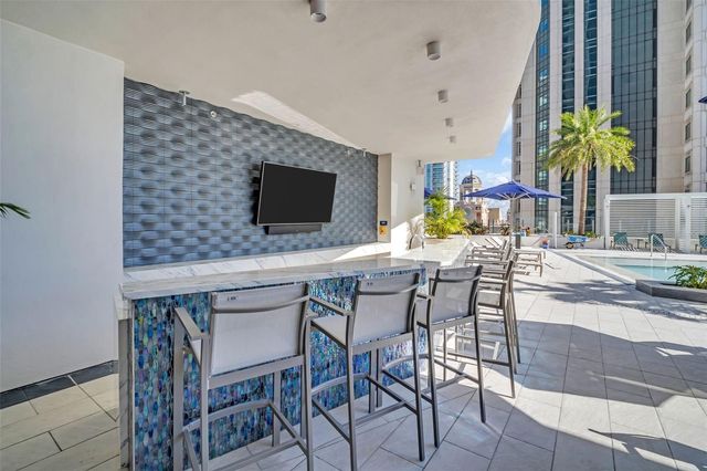 275 1ST AVENUE S 3304, St Petersburg, FL 33701